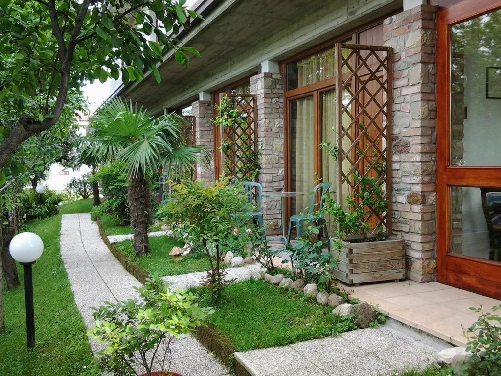 B&B Il Rondo Sirmione Bagian luar foto