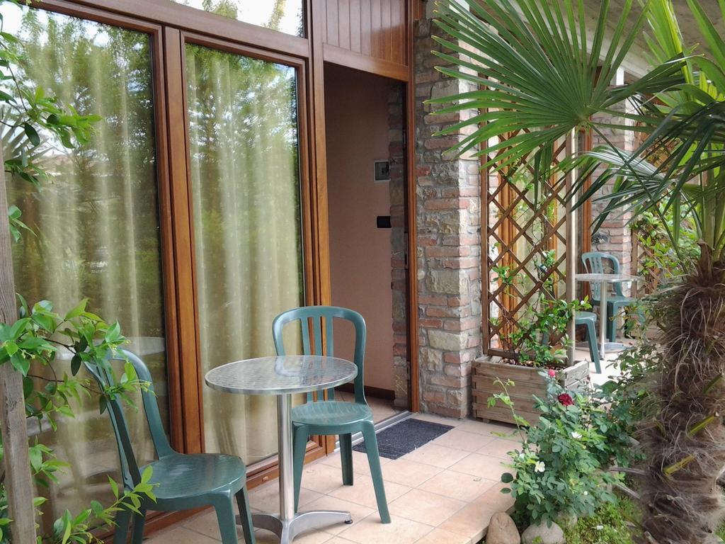 B&B Il Rondo Sirmione Bagian luar foto