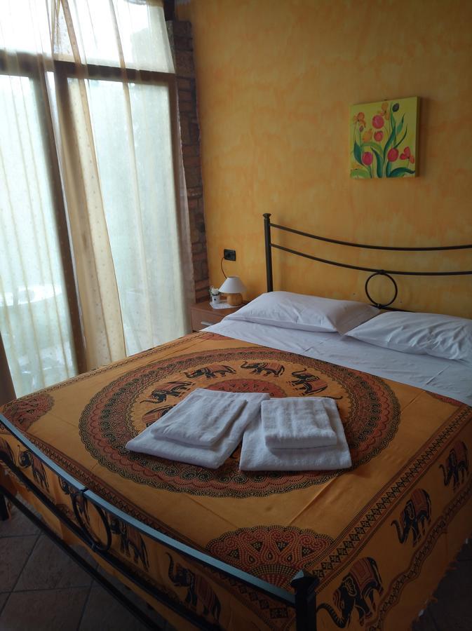 B&B Il Rondo Sirmione Bagian luar foto